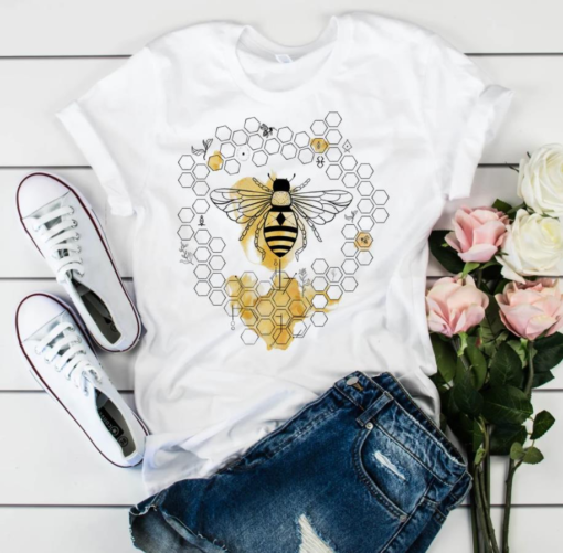 Buzzing with Style: Bee Nature Bumblebee T-Shirt